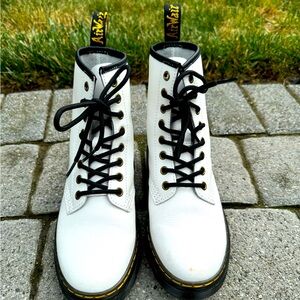 Dr. Martens 1460 8 Eye Leather Lace Up Boots White Women's Size 6